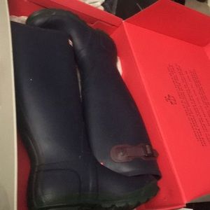 Hunter boots size 8 (wide calf)